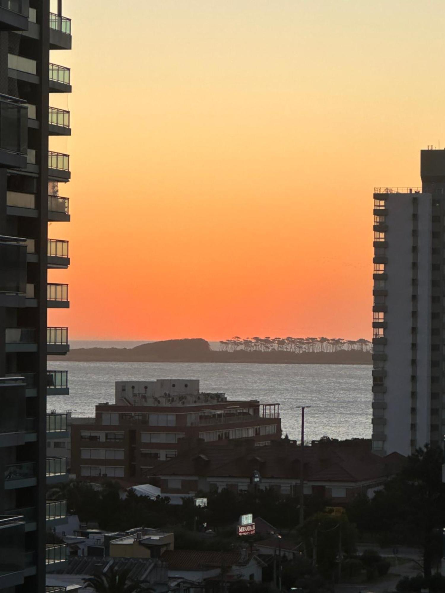 Hermoso Apartamento, Torre De Categoria Long Beach, En La Mejor Ubicacion De Punta Del Este Exterior foto